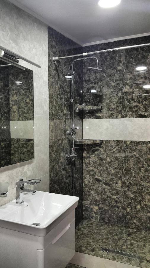 Your Home In Tbilisi Bagian luar foto